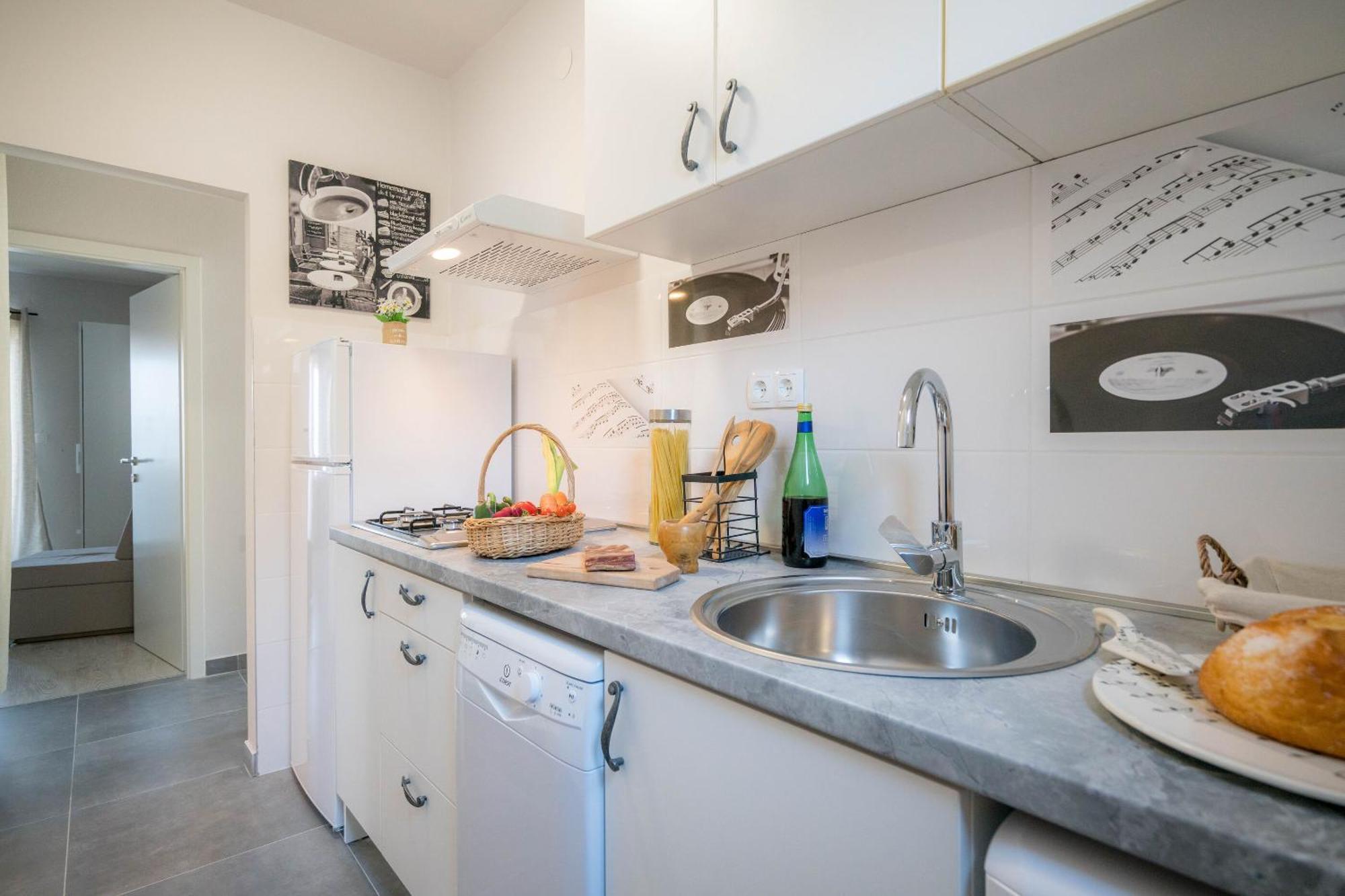Apartmani Sonata Omiš Exterior foto