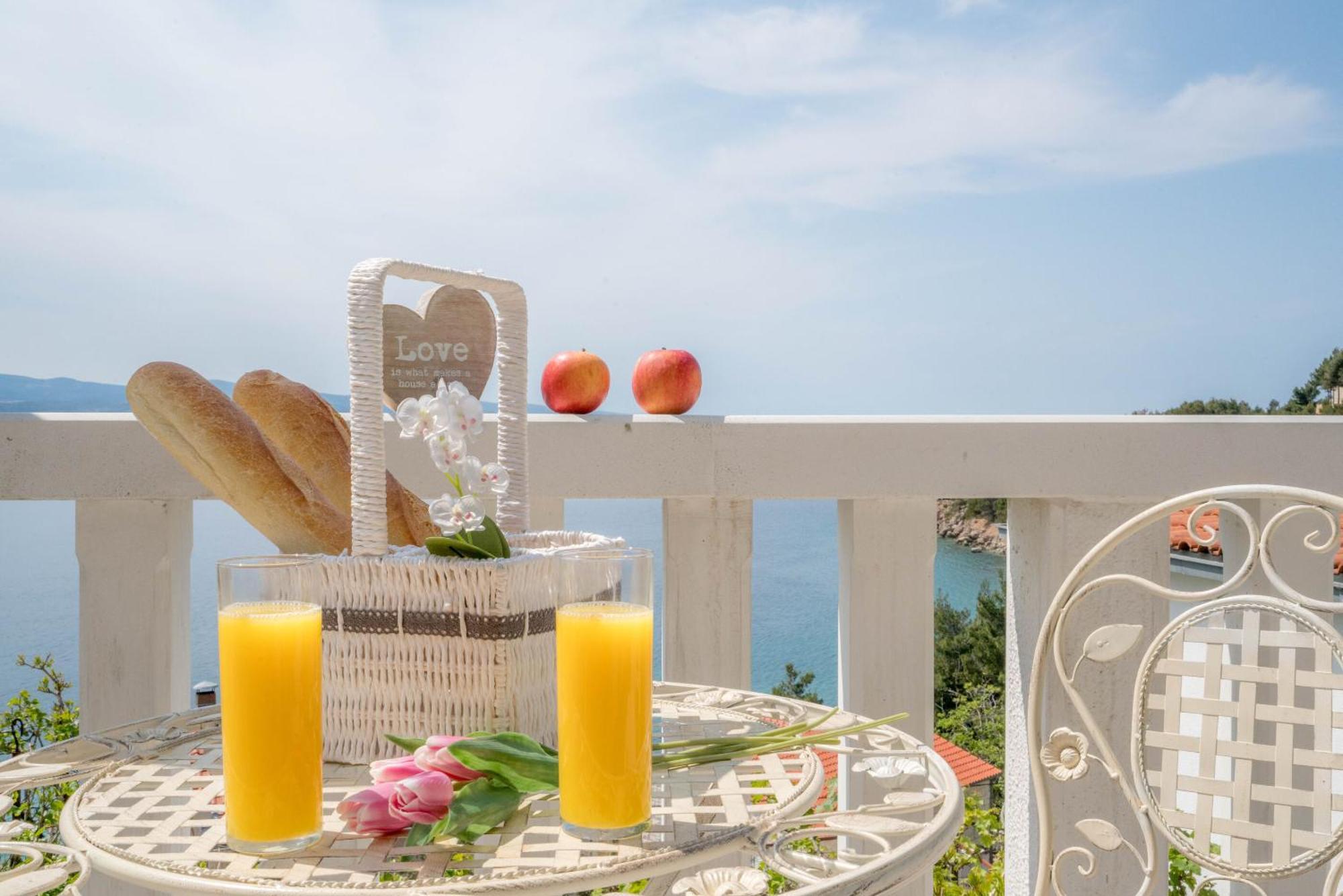 Apartmani Sonata Omiš Exterior foto