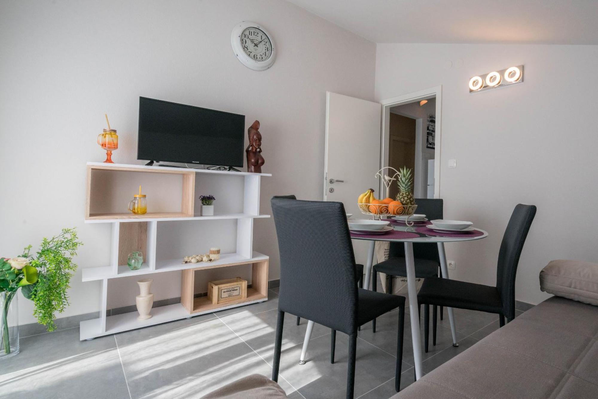 Apartmani Sonata Omiš Exterior foto